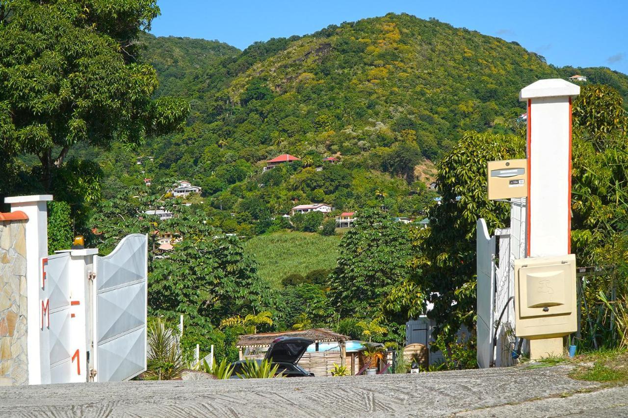 Residence Flores De Maria Le Marin Exteriör bild