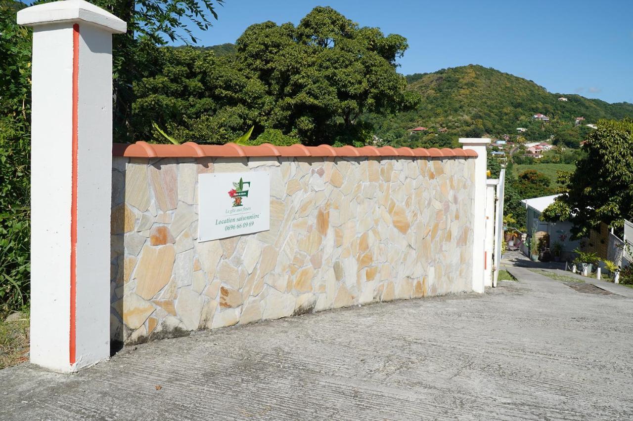 Residence Flores De Maria Le Marin Exteriör bild